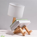 Abajur Robô de Madeira Articulado LED – Luminária Criativa e Decorativa